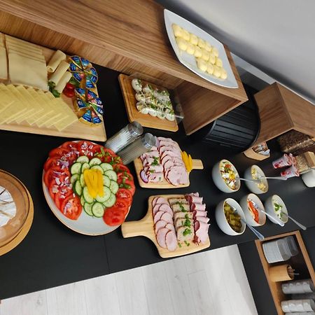 Hotel Nenufar Premium Kościan Kültér fotó